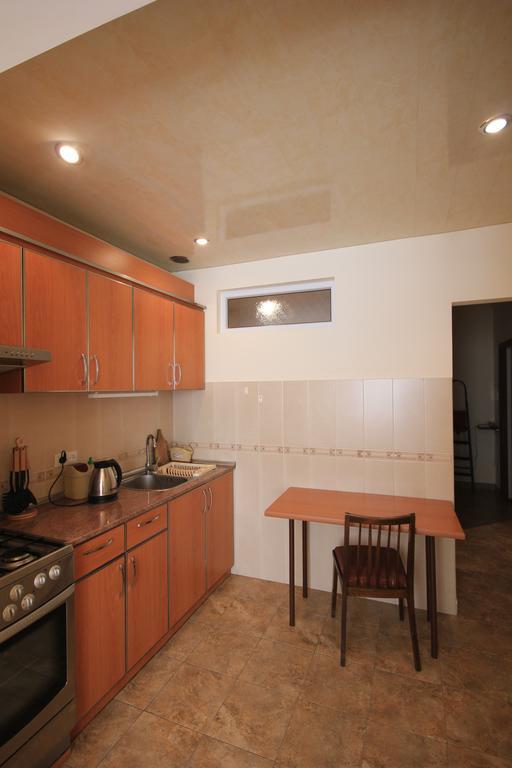 Center Hostel And Tours Yerevan Exterior photo